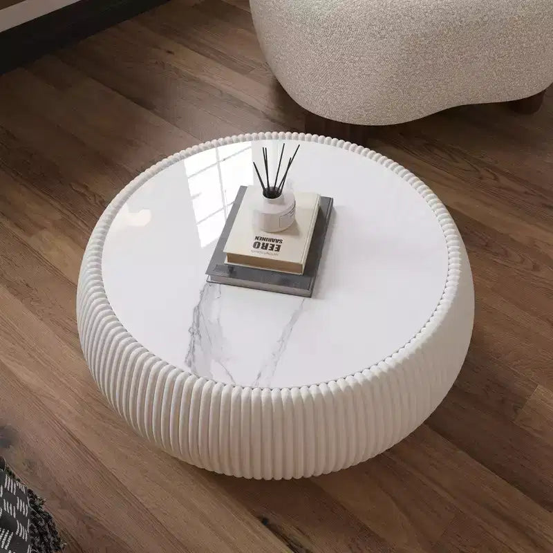Tavolino Moderno Rotondo a Tamburo con Piano in Marmo e Lato in Pelle, Tavolino da Salotto alla Moda per Soggiorno, Camera da Letto