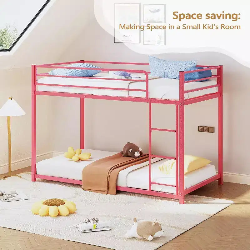 Letto a castello Twin Over Twin, struttura in metallo con sponda di sicurezza per bambini e bambine